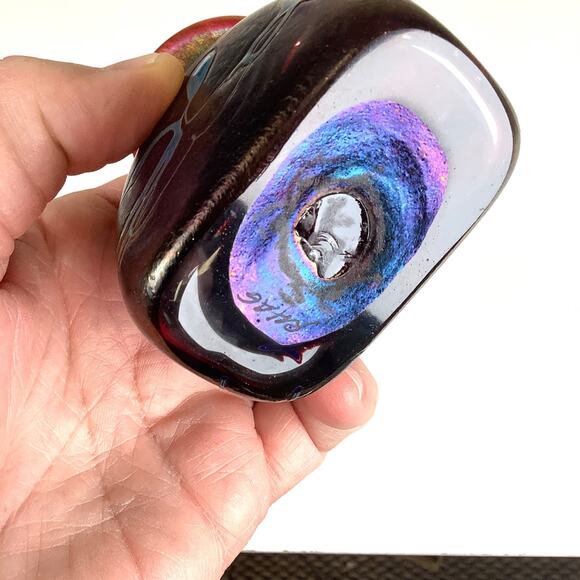Robert Held Studio Signed Art Glass Vase Purple Swirl Iridescent w/Tag 3” High - Picture 5 of 13